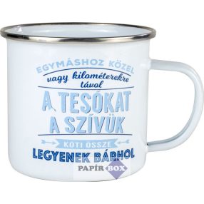 Top csajok fémbögre, Testvér