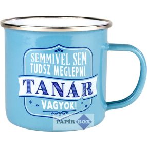 Top csajok fémbögre, Tanár