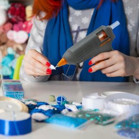 Ragasztók, ragasztópisztolyok